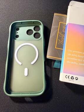 Green Phone Case Compatible with iPhone 17 Pro Max